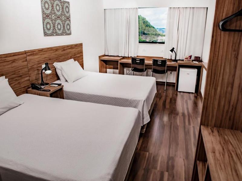 Trade Hotel Quarto Superior com 2 Camas de Casal Trade Hotel Quarto Superior com 2 Camas de Casal